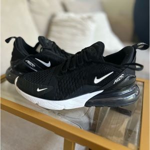 Black Nike Air270. Worn one time.